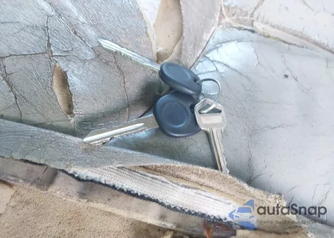 2004 Chevrolet Tahoe Lt z USA, uszkodzony, nr VIN 1GNEC13Z24R212288